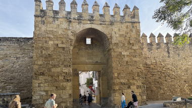 コルドバ・アルモドバル門