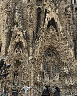 サグラダファミリア